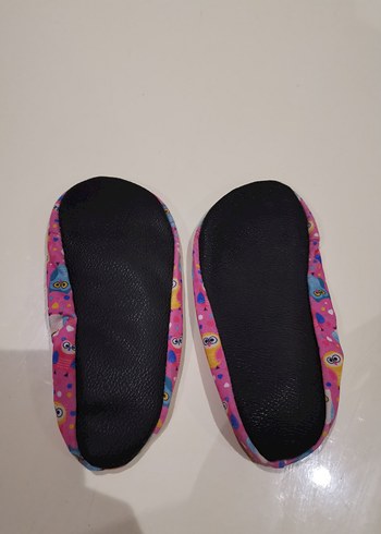 Kız Çocukları İçin Renkli Pop Kültür Terlik - Görsel 3