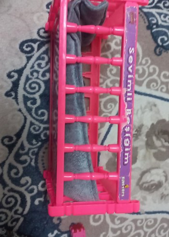 Diğer Pembe Bebek Beşiği Gri Yumuşak Minderli