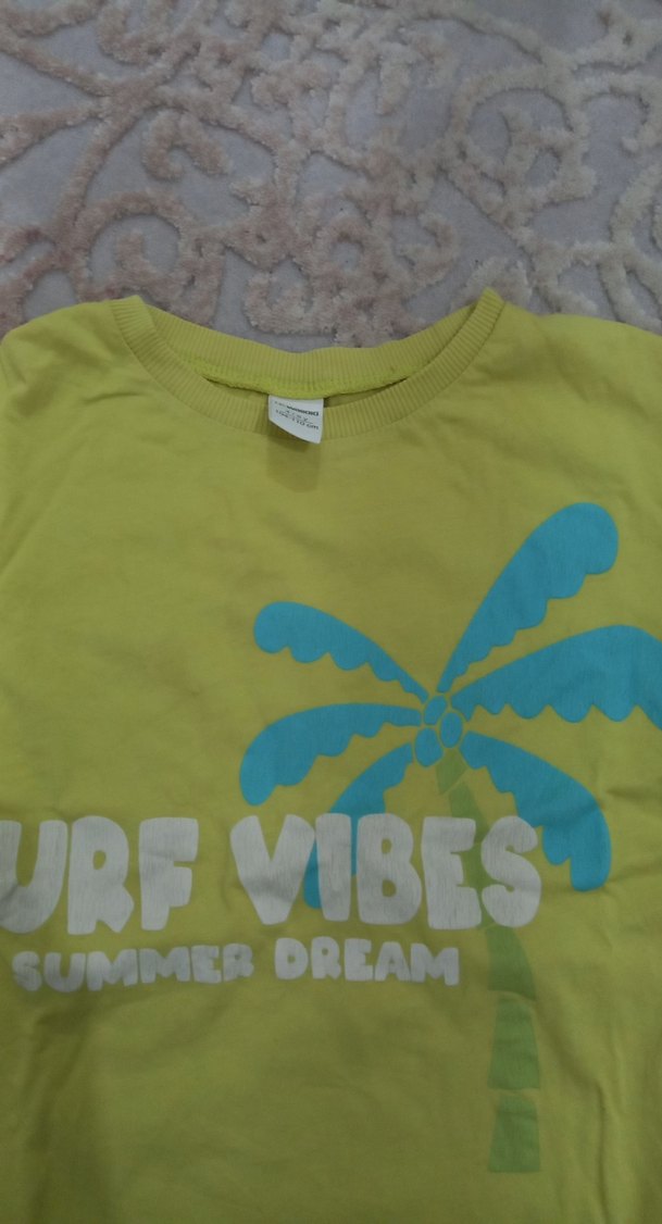 Erkek Çocuk Sarı V Yaka Baskılı Tişört - Görsel 4