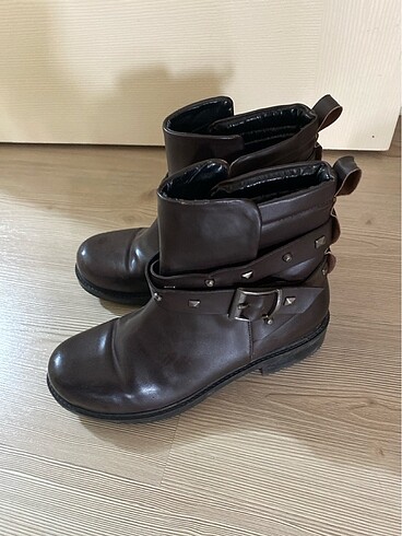 37 Beden bordo Renk bordo Bot