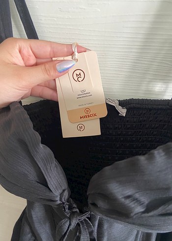 m Beden Göğüs detaylı askılı mini elbise