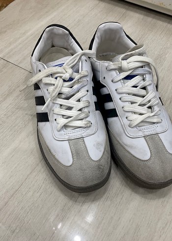 Kadın Beyaz Gri Spor Ayakkabı Velcro Detaylı