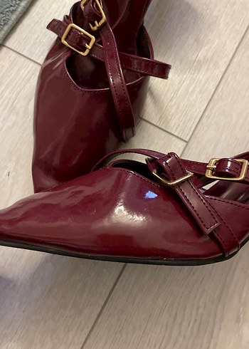 38 Beden bordo Renk Bordo Rugan Tokalı Stiletto