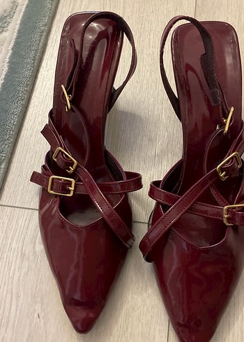 Diğer Bordo Rugan Tokalı Stiletto