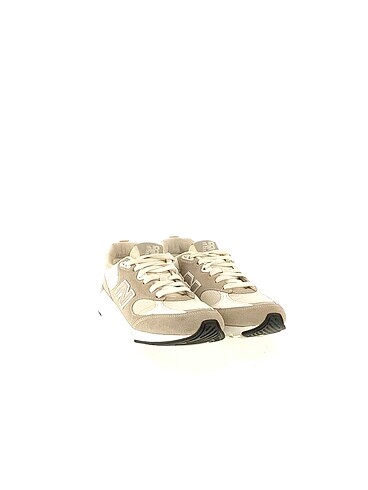 New Balance New Balance Spor Ayakkabı %70 İndirimli.