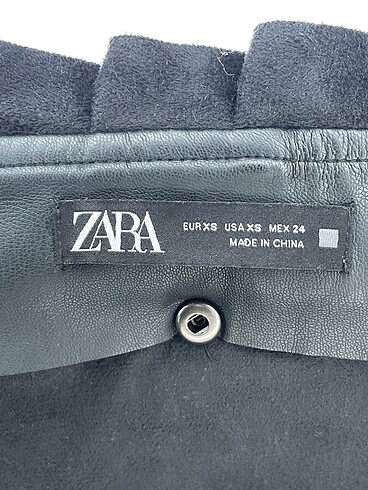 xs Beden siyah Renk Zara Mini Etek %70 İndirimli.