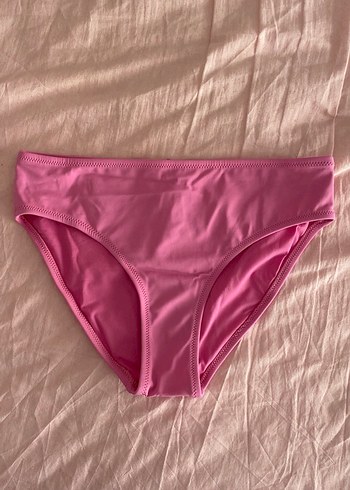 Pembe bikini altı