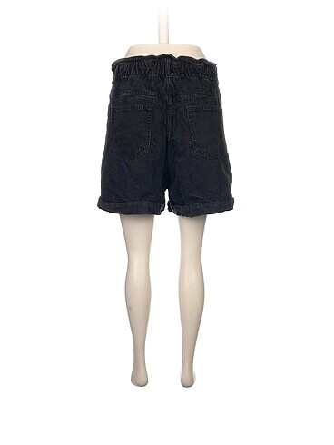 40 Beden H&M Mini Şort %70 İndirimli.