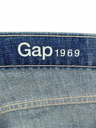 28 Beden çeşitli Renk Gap Mini Şort %70 İndirimli.
