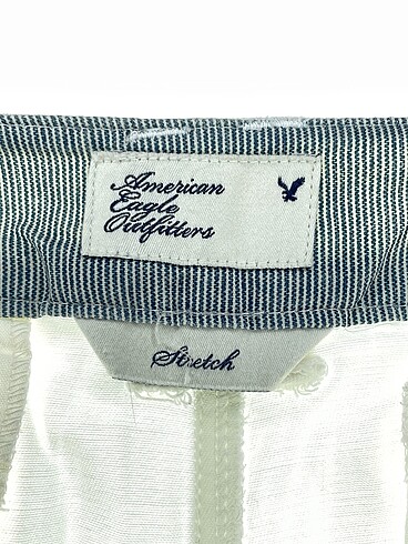 42 Beden beyaz Renk American Eagle Mini Şort %70 İndirimli.