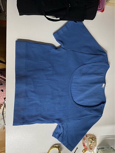 Trendyol & Milla Mavi crop yumuşak kumaş