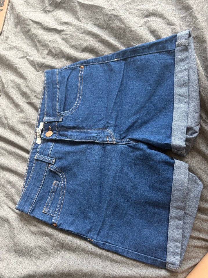 Kadın Camel Renk Bağlama Desenli Denim Mini Şort - Görsel 2
