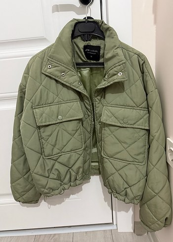 Düğmeli Yeşil Kısa Kadın Mont - Görsel 3