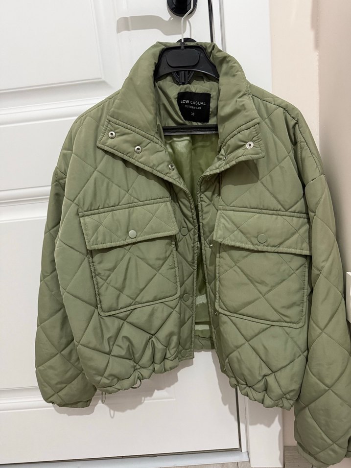 Düğmeli Yeşil Kısa Kadın Mont - Görsel 2