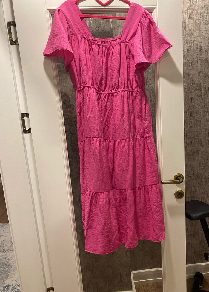 Pembe Elbise - Görsel 2