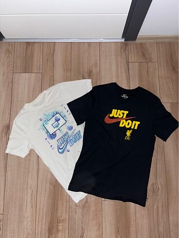 Nike Beyaz Tee