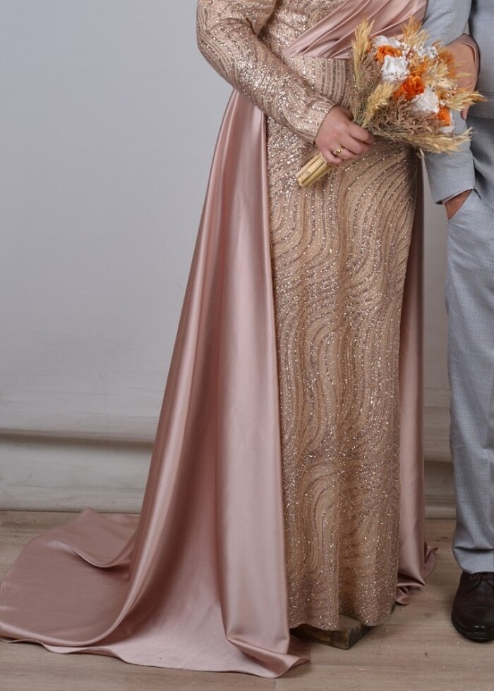 Kuyruklu tesettür abiye - Görsel 5