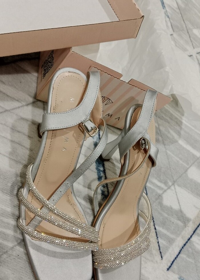 Gümüş abiye topuklu ayakkabı  - Görsel 3