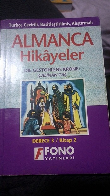 Diğer Almanca sözlük ve 2 tane hikaye kitabı.