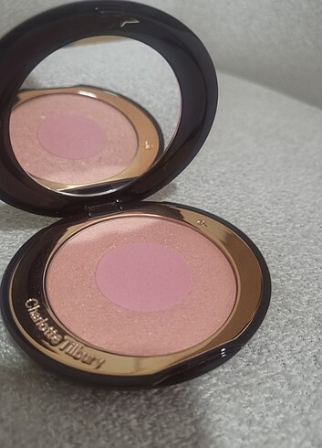 Carlotte tilbury