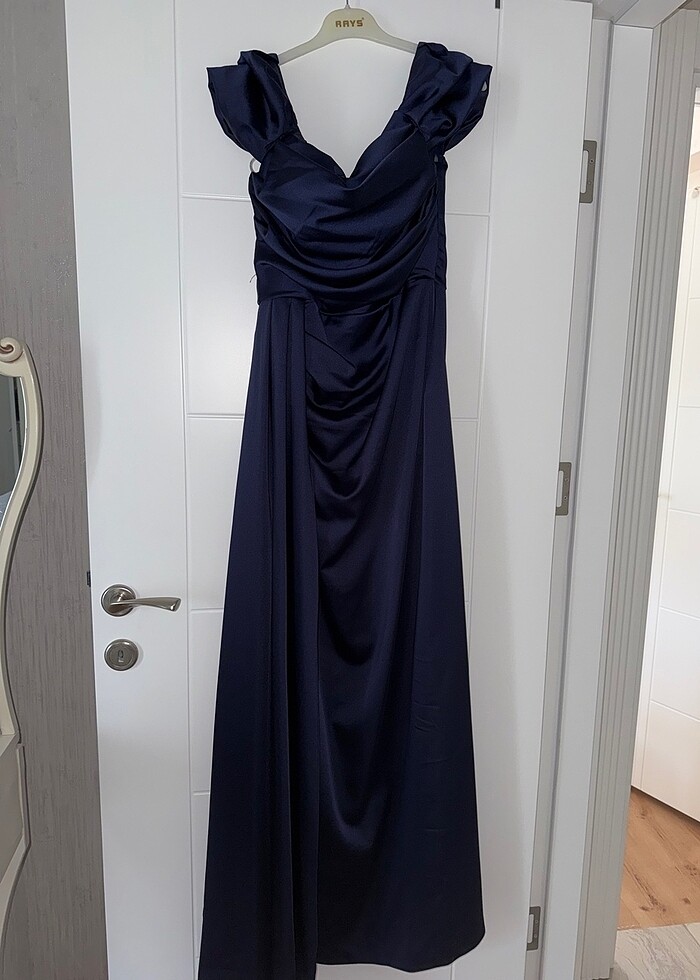 lacivert dusuk omuz abiye - Görsel 3