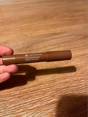  Beden kahverengi Renk Yves rocher ruj