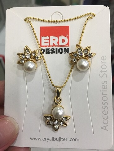İnci taş detaylı kolye küpe set