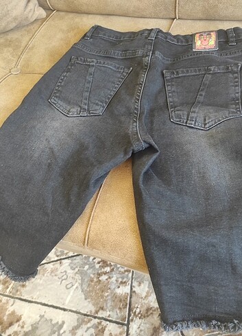 LC Waikiki LCW marka, (Çocuk kabri kot pantolon)