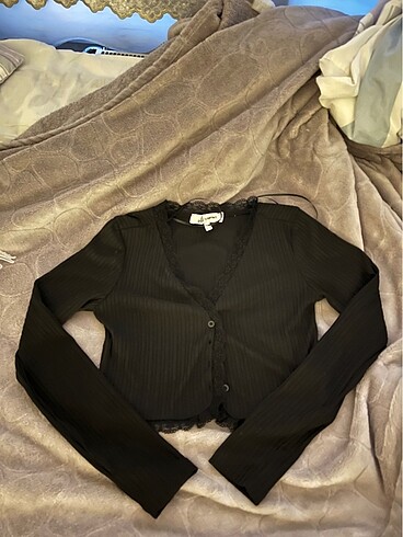 dantelli crop yelek