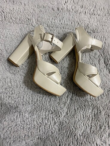 KOŞMA GARANTİLİ GELİNLİK AYAKKABICIM - Görsel 5