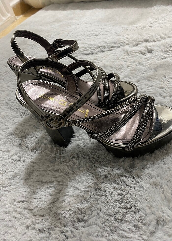 TOPUKLU ŞIK AYAKKABI - Görsel 5