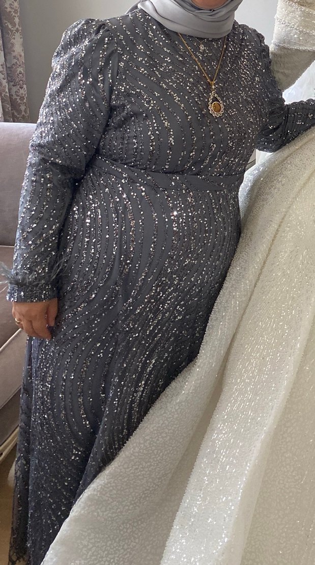 Payet İşlemeli Gri Uzun Abiye Elbise - Görsel 2