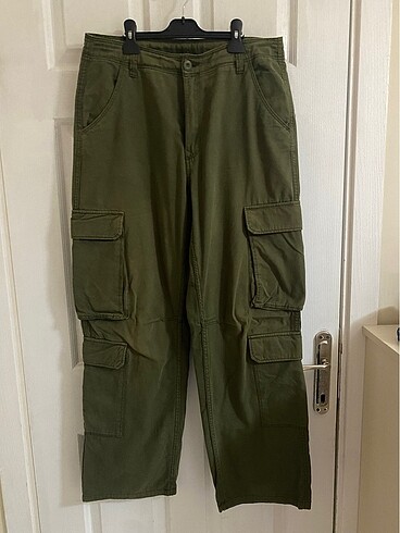 Bershka yeşil kargo pantolon