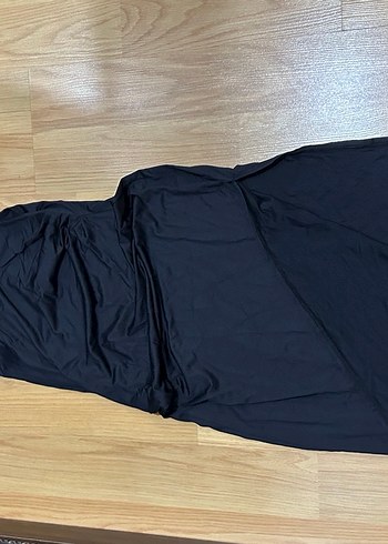 Drapeli Yırtmaçlı Siyah Uzun Elbise - Görsel 2