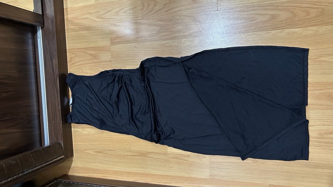 Drapeli Yırtmaçlı Siyah Uzun Elbise - Görsel 2