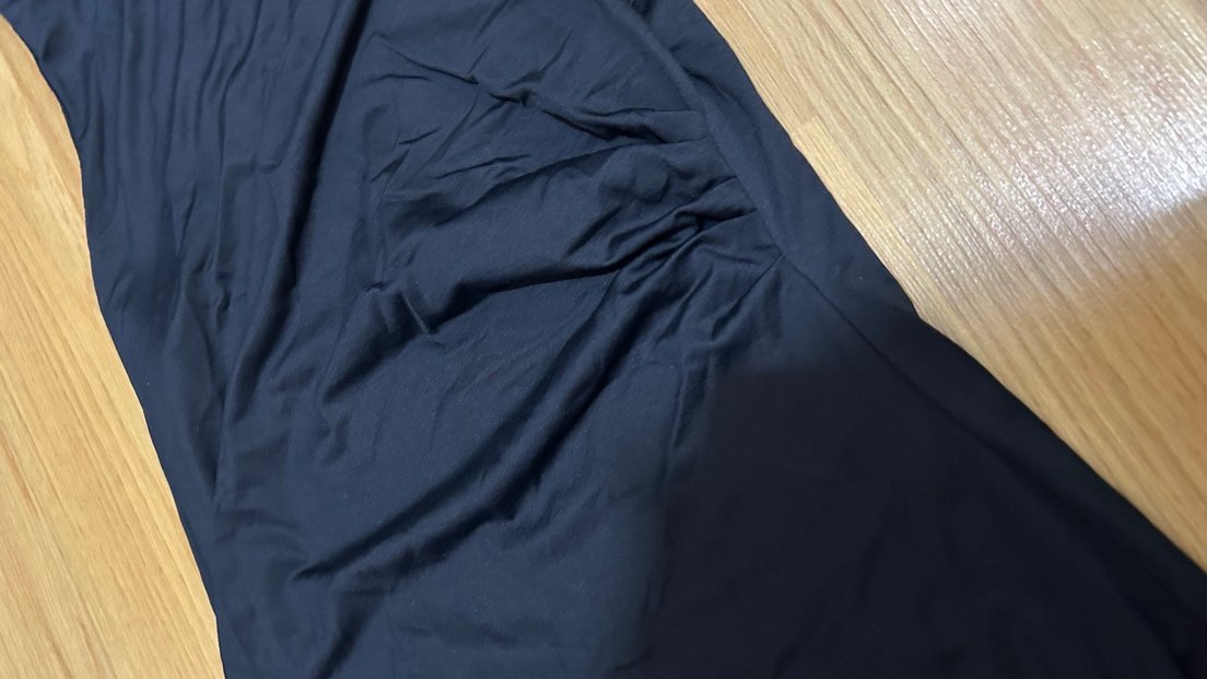 Drapeli Yırtmaçlı Siyah Uzun Elbise - Görsel 4