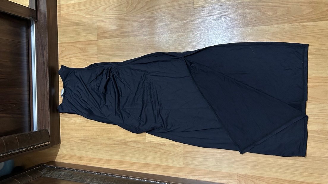 Drapeli Yırtmaçlı Siyah Uzun Elbise - Görsel 3