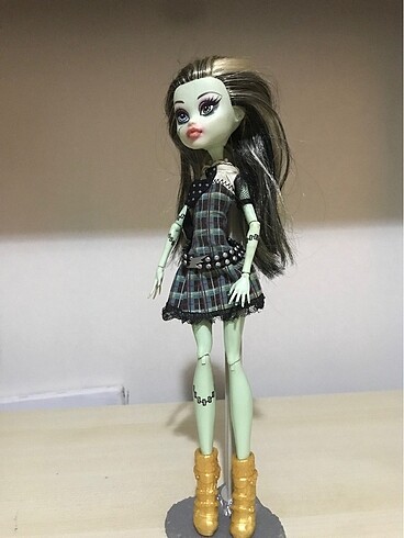  Beden Monster high