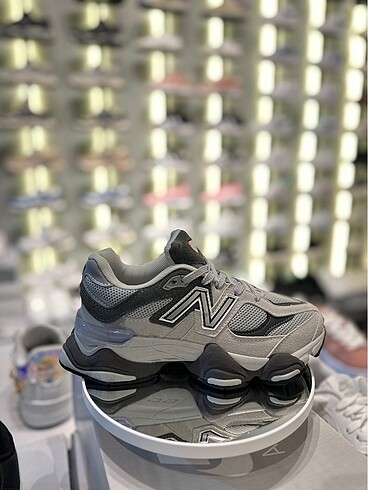 New Balance 9060