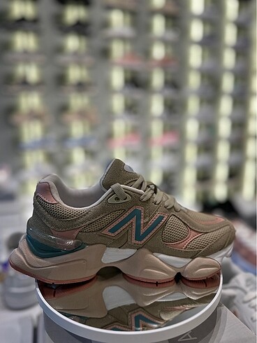 39 Beden New Balance 9060 Kahve Pembe Mavi