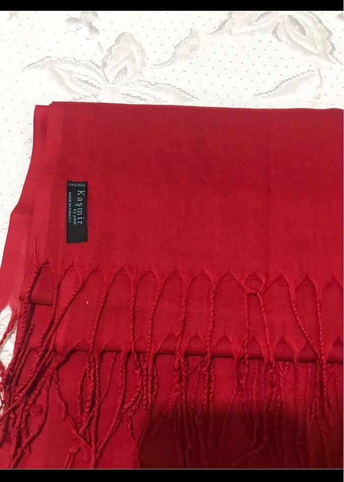 Kırmızı şal - Görsel 2