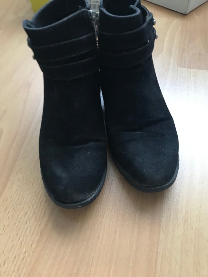 Siyah Süet Tokalı Kadın Bot - Görsel 4