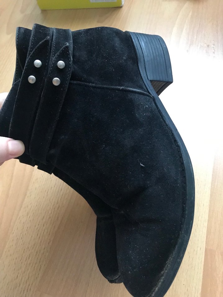 Siyah Süet Tokalı Kadın Bot - Görsel 3