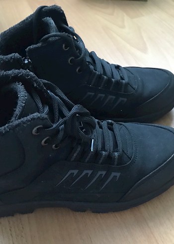 Siyah Kürklü Erkek Bot - Görsel 12