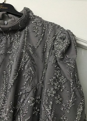 Uzun Kollu Gri Taşlı Abiye Elbise - Görsel 5