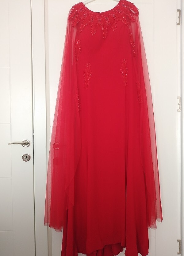 Kırmızı abiye - Görsel 3