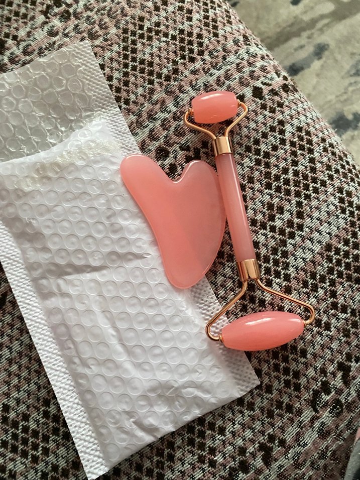 Pembe Yüz Masaj Aleti ve Gua Sha Seti - Görsel 2