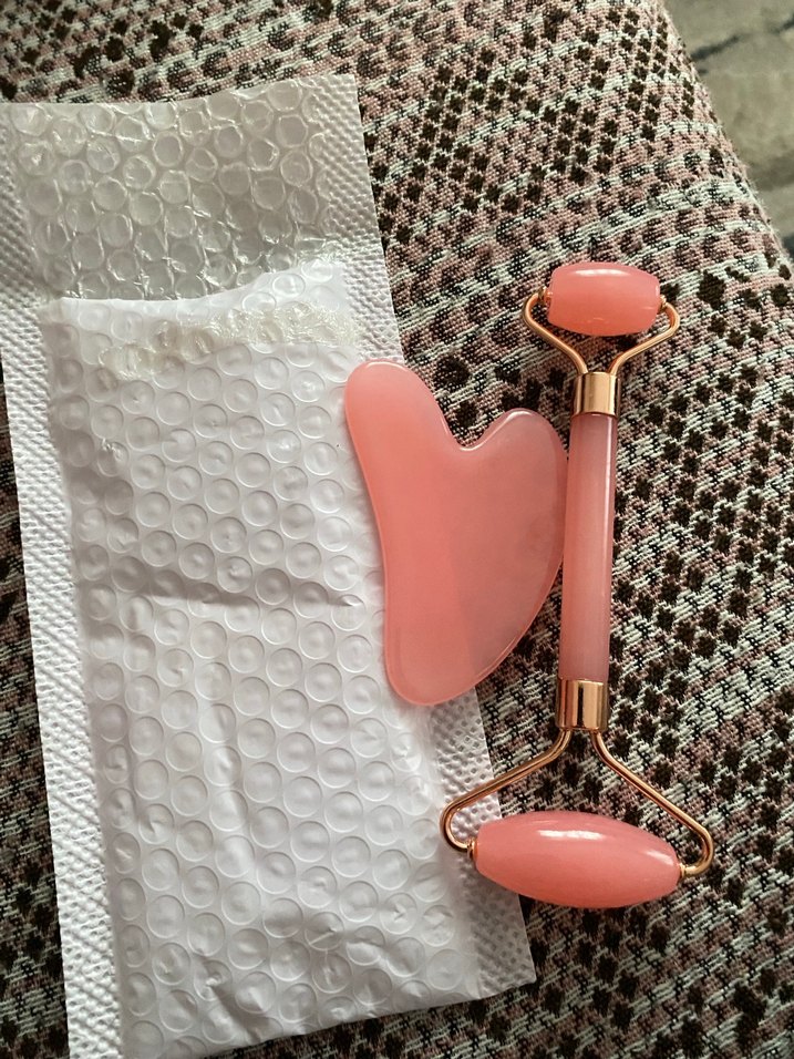 Pembe Yüz Masaj Aleti ve Gua Sha Seti - Görsel 3