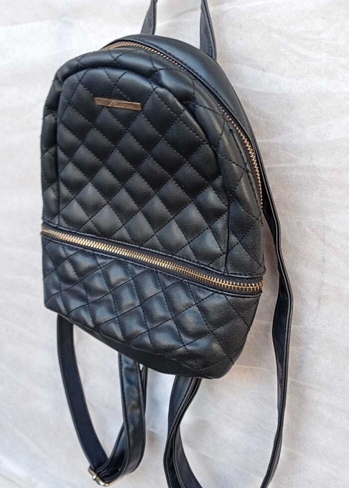 Kadın sırt çantası  - Görsel 2