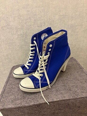 Y2K TOPUKLU CONVERSE